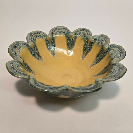 Bowl - Wave rim with Buttons