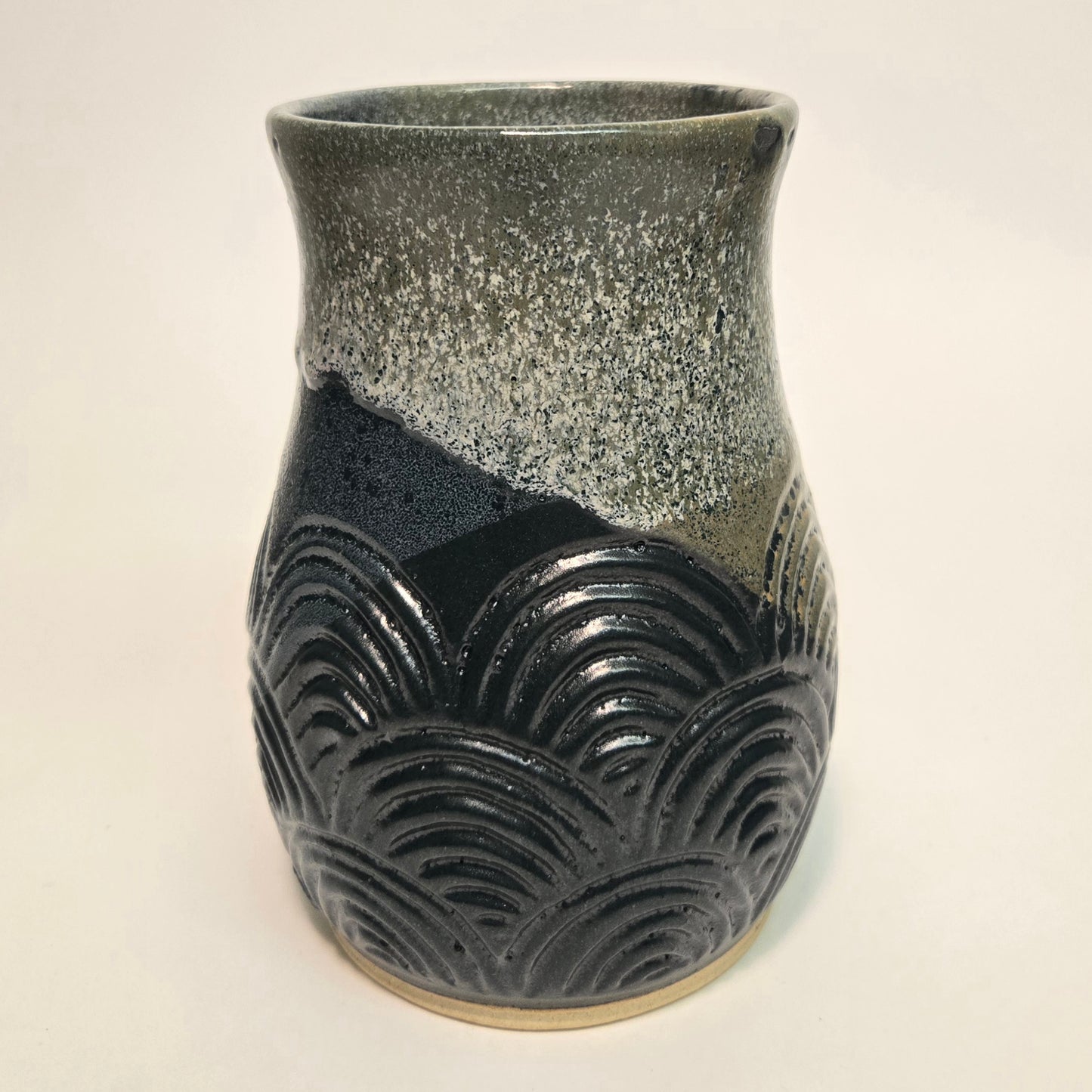 Vase - Waves