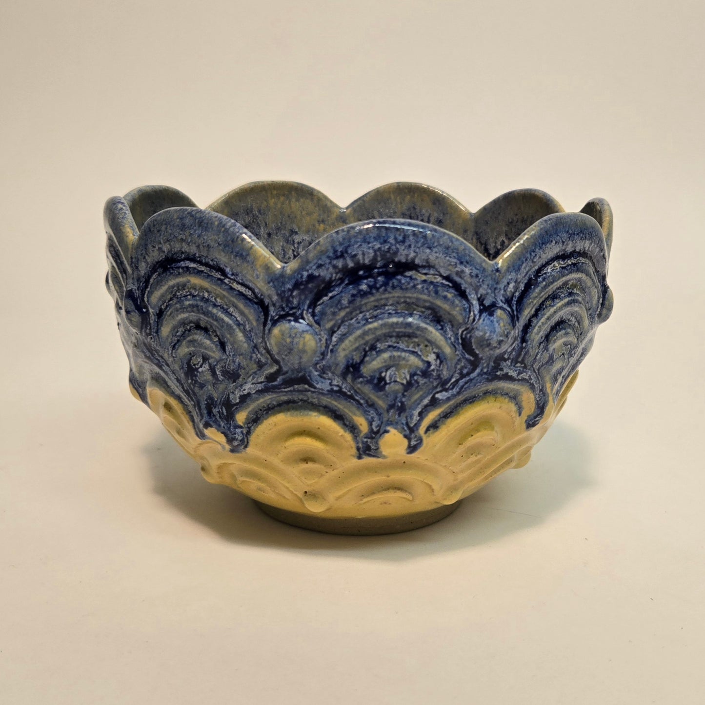 Bowl - Waves with buttons